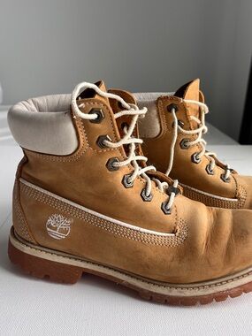 ⭐ 3/$40 Eligible⭐️ Timberland Leather Hiking Boots | Size 7.5” | Gorpcore